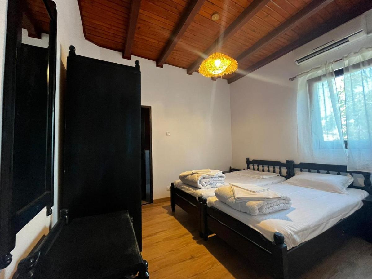 La Conac Otel Nufaru Dış mekan fotoğraf