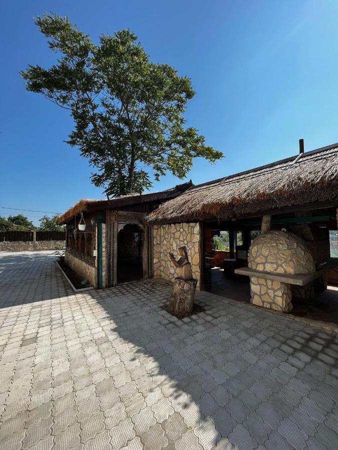La Conac Otel Nufaru Dış mekan fotoğraf