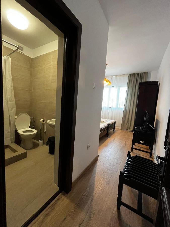 La Conac Otel Nufaru Dış mekan fotoğraf