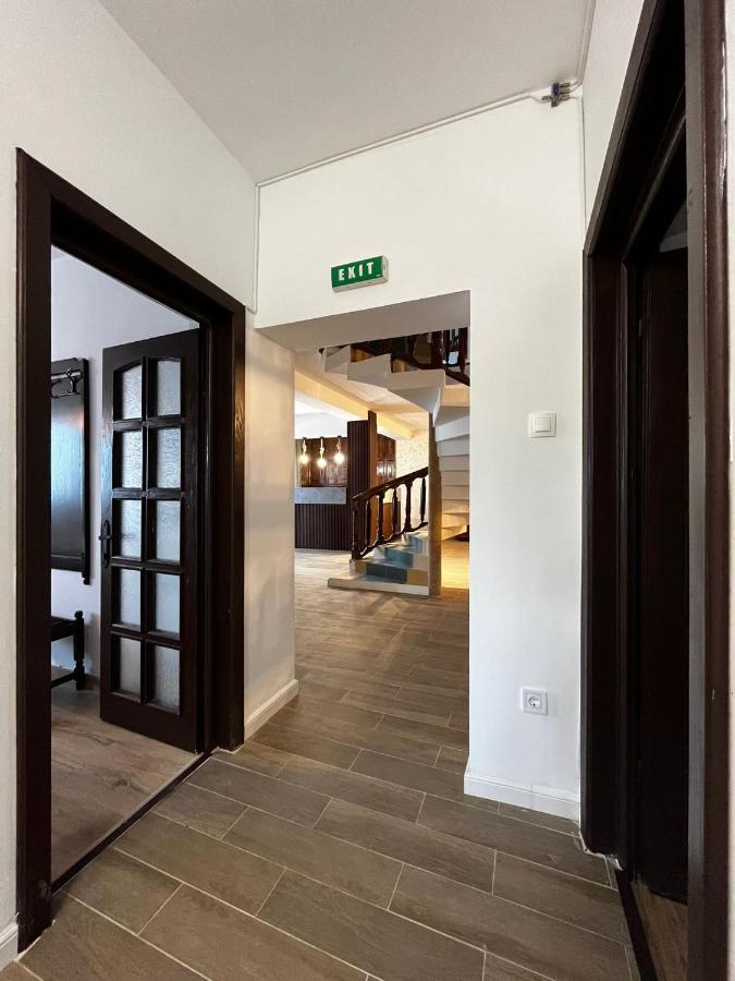 La Conac Otel Nufaru Dış mekan fotoğraf
