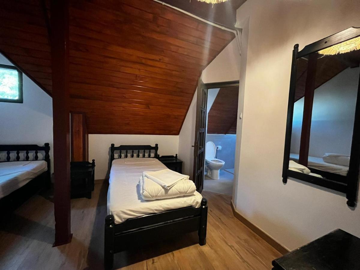 La Conac Otel Nufaru Dış mekan fotoğraf