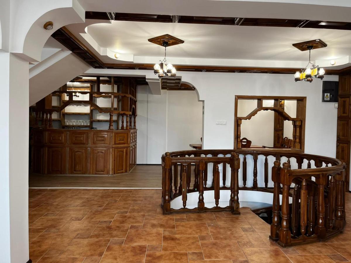 La Conac Otel Nufaru Dış mekan fotoğraf