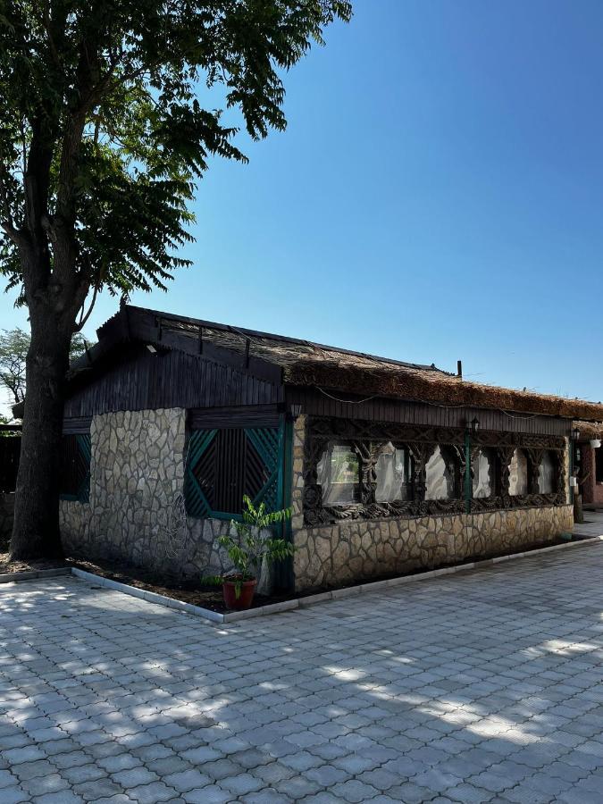 La Conac Otel Nufaru Dış mekan fotoğraf