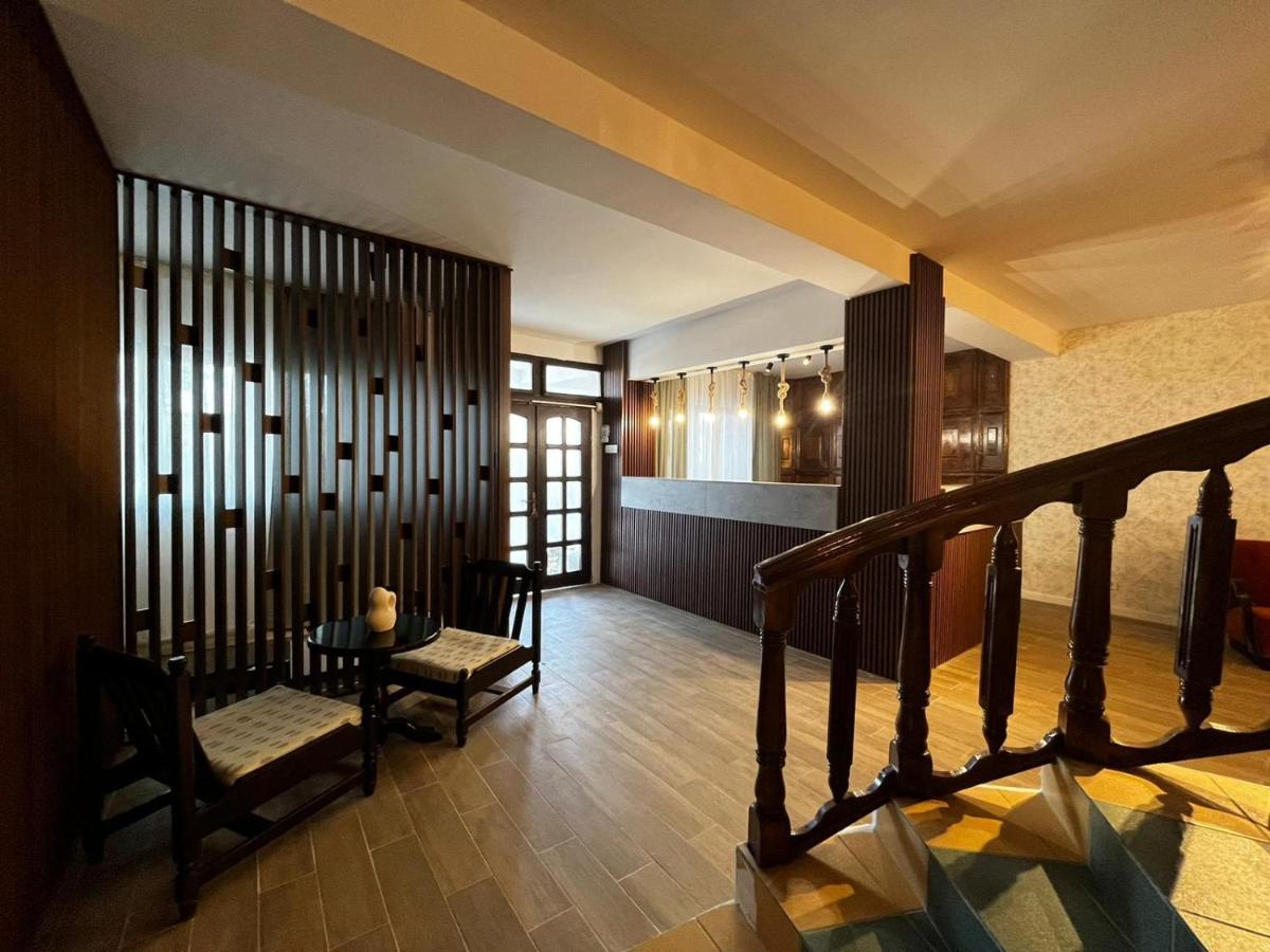 La Conac Otel Nufaru Dış mekan fotoğraf