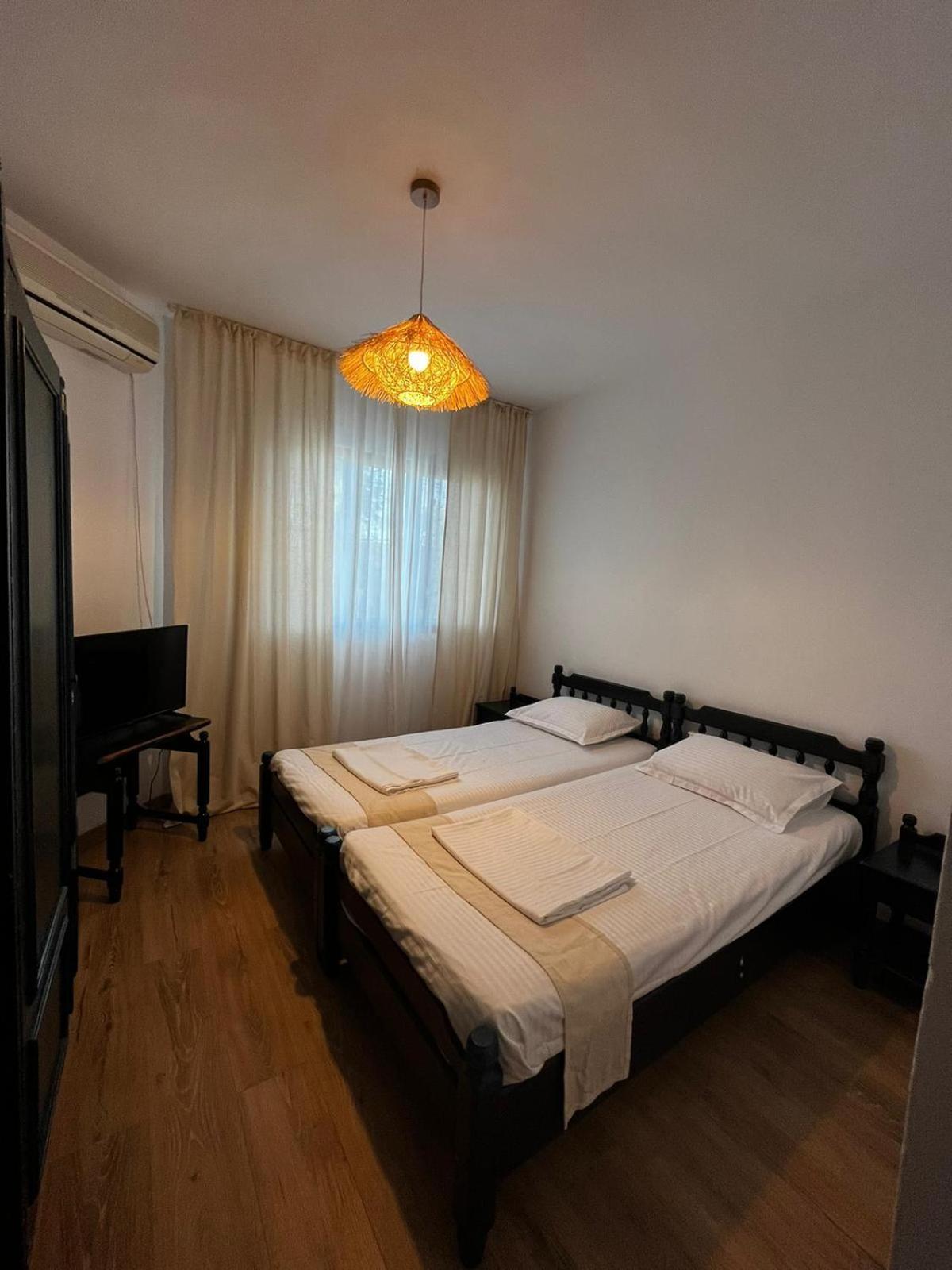 La Conac Otel Nufaru Dış mekan fotoğraf